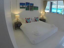 At We Patong hostel