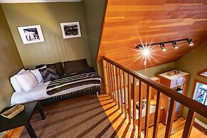 Stoke Cabin by Revelstoke Vacations