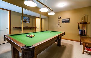 Stoke Cabin by Revelstoke Vacations