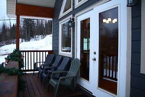 Stoke Cabin by Revelstoke Vacations