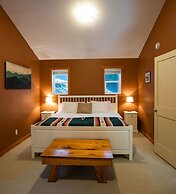 Stoke Cabin by Revelstoke Vacations