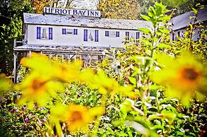 Heriot Bay Inn