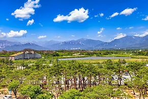 Kensington Resort Seorak Beach