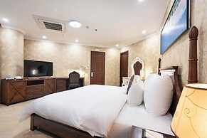 Phu My Harbour Hotel
