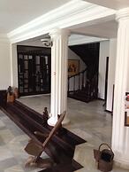 Roc Heights Lodge