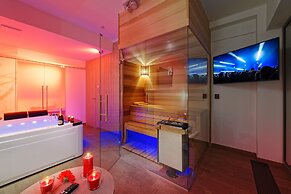 Hotel Aura Design & Garden Pool