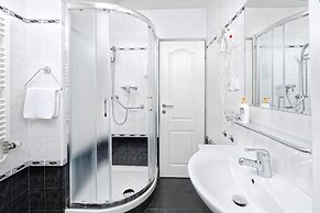 Hotel Aura Design & Garden Pool