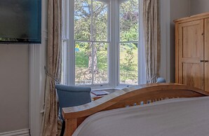 Broomfield House