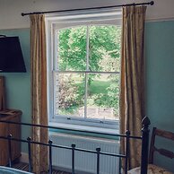 Broomfield House