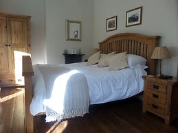 Broomfield House