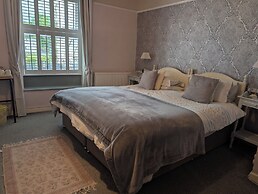 Lea House Bed and Breakfast
