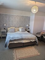 Lea House Bed and Breakfast