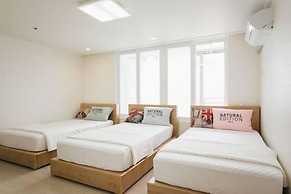 Spacious Apartment in Central Seoul