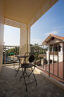 Donchai House