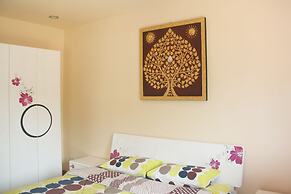 Donchai House