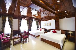 San San Hotel