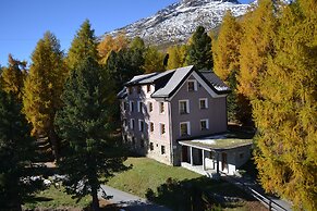 Hostel by Randolins