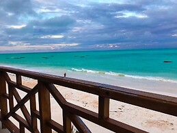 Jambiani White Sands Beach Bungalows