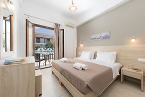Lefkimi Hotel