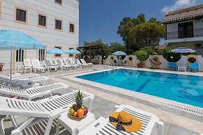 Lefkimi Hotel