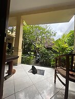Sari Buana Bed & Breakfast