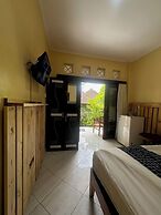 Sari Buana Bed & Breakfast
