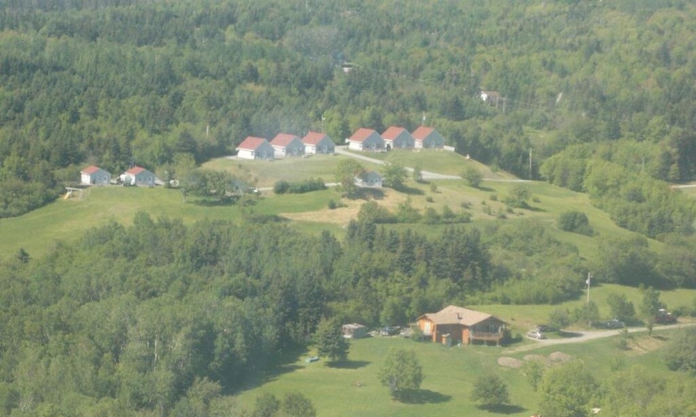 Chisholms of Troy Coastal Cottages