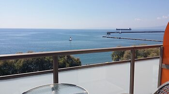Hotel Flisvos