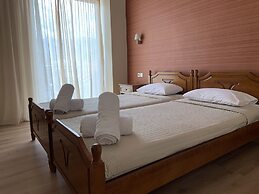 Hotel Flisvos