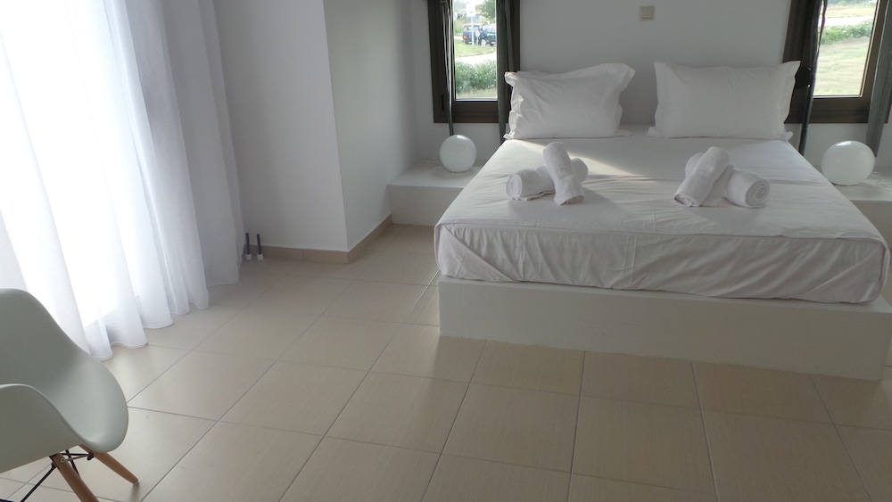 Niovi Boutique Apartments
