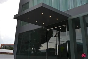Hotel y Tú