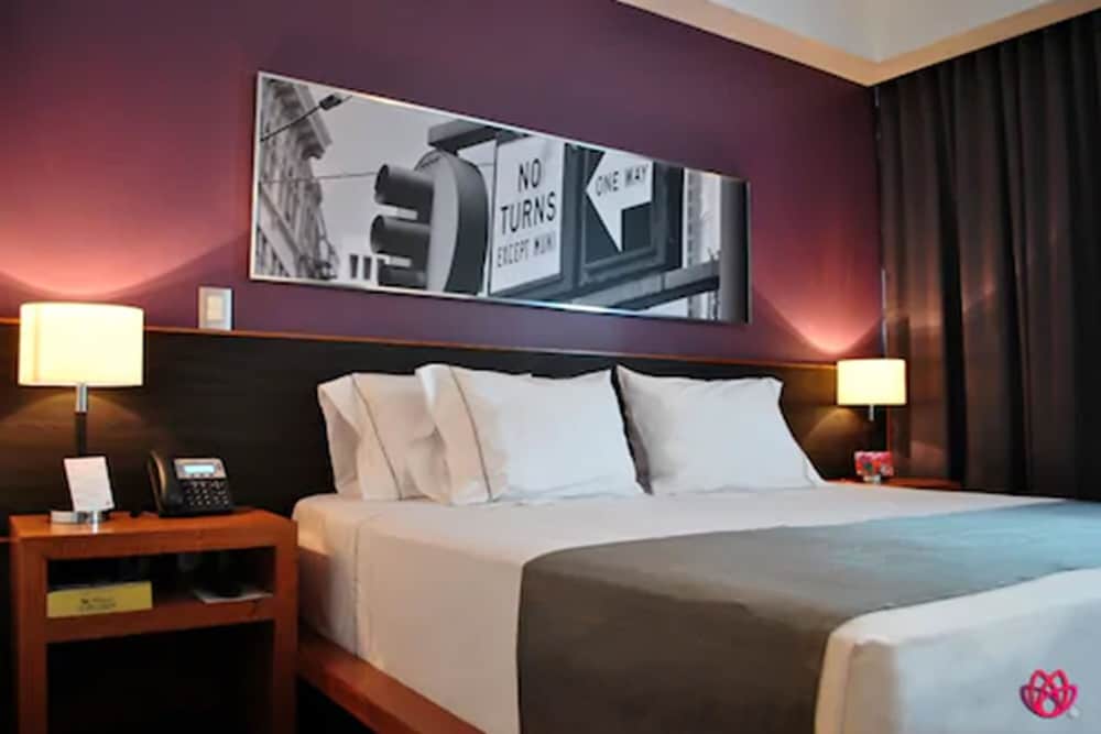 Hotel y Tú