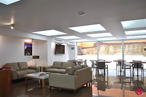 Hotel y Tú