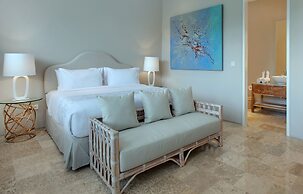 Room & Vespa 4