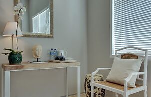 Room & Vespa 4