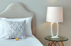 Room & Vespa 4