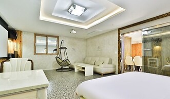 Time Hotel