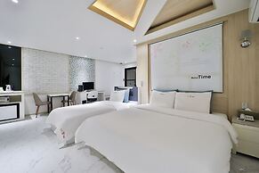 Time Hotel