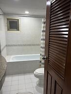 Mall Suites Hotel