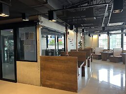 Mall Suites Hotel