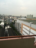 Mall Suites Hotel