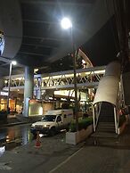 Mall Suites Hotel