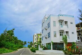 BEACH PALACE HOTEL