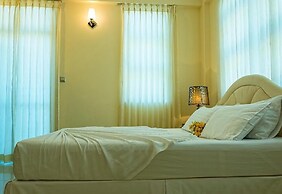 BEACH PALACE HOTEL