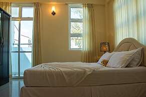 BEACH PALACE HOTEL