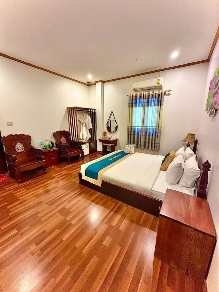 Villa Mahasok Hotel