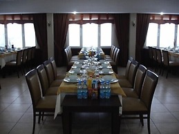Sarp Hotel
