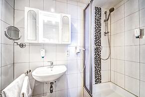 Hotel Alt Montjoie