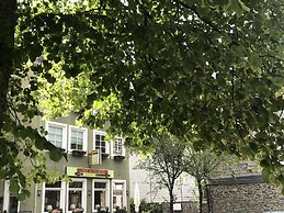 Hotel Alt Montjoie