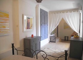 Riad Linda